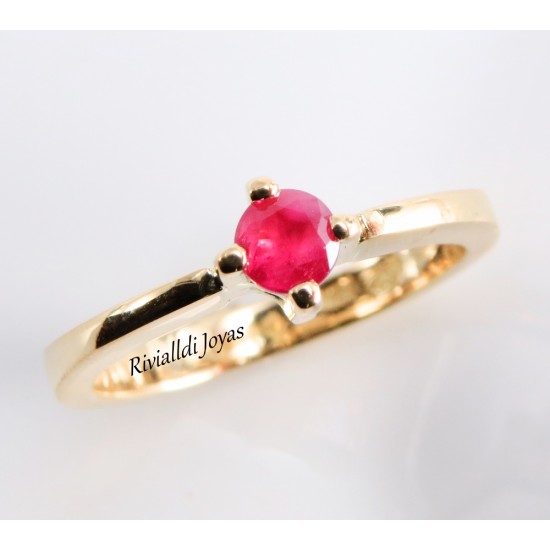 Anillo con rubi "Amapoly"