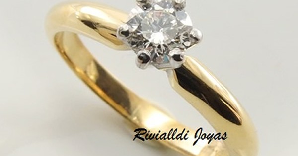 Anillo de circón outlet