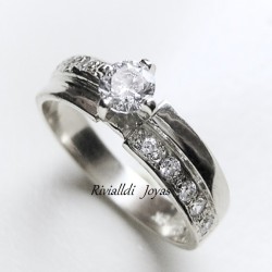 Anillo de compromiso "Crystal"