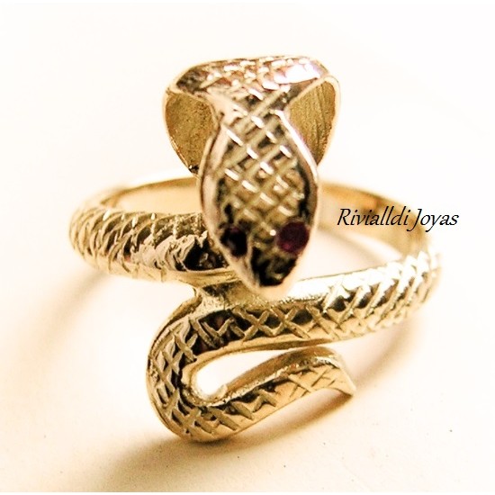 anillo serpiente "Cobra Real"